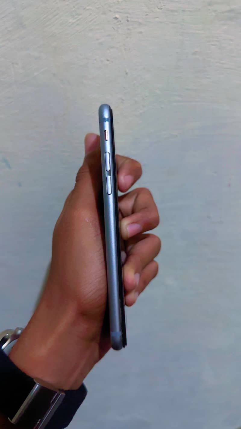 Iphone 6s PTA Approved 4