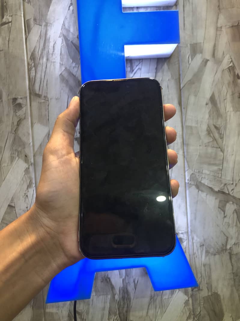 Iphone 14 pro max 1