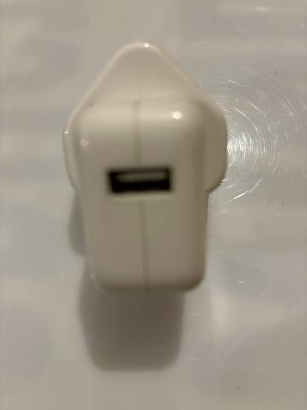 Apple  10 w     USB power Adapter 2