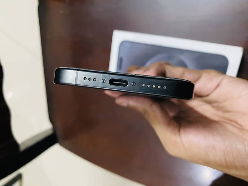 15 pro 128gb non pta JV 10/10 condition with box 2