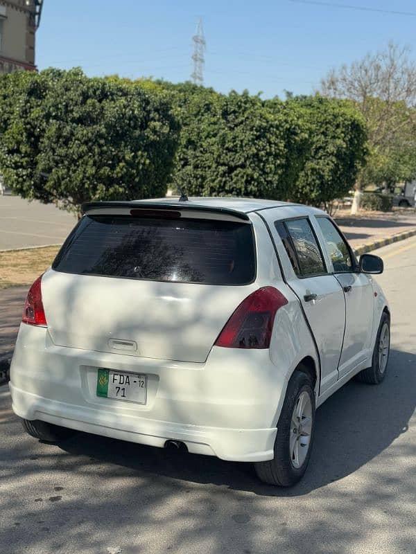 Suzuki Swift 2012 1
