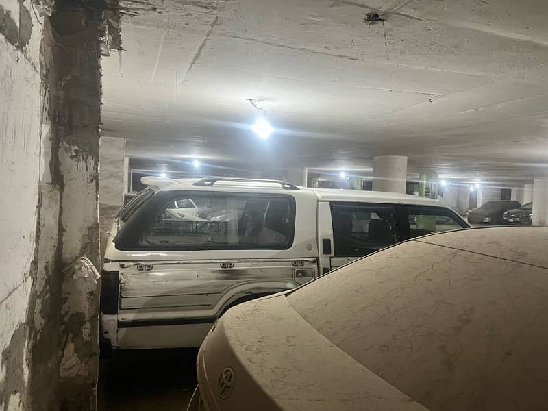 hilux marks conopy 1