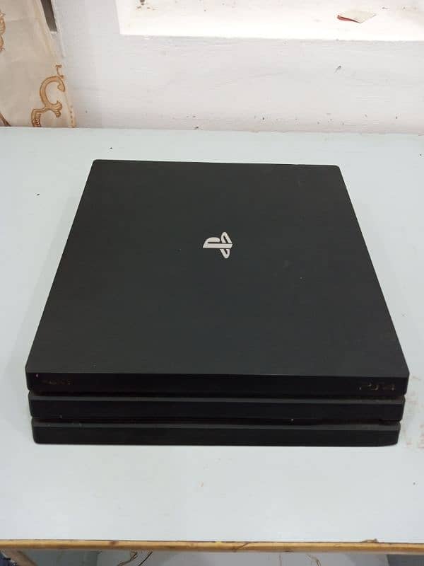 Ps4 pro in new condition 8
