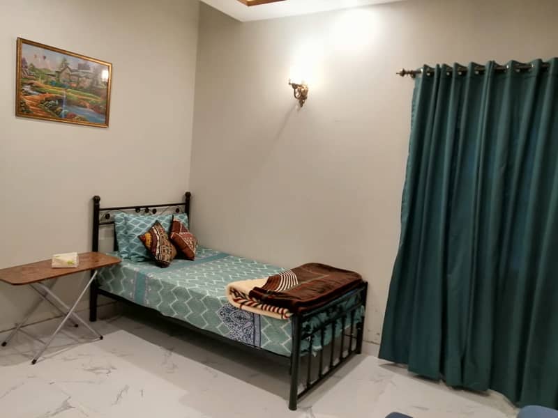 Furnished Rooms for Working women 9