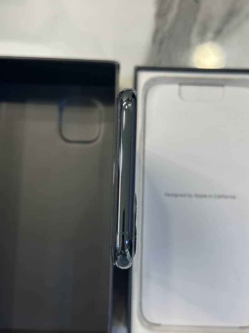 11promax 512gb PTA with Box 8
