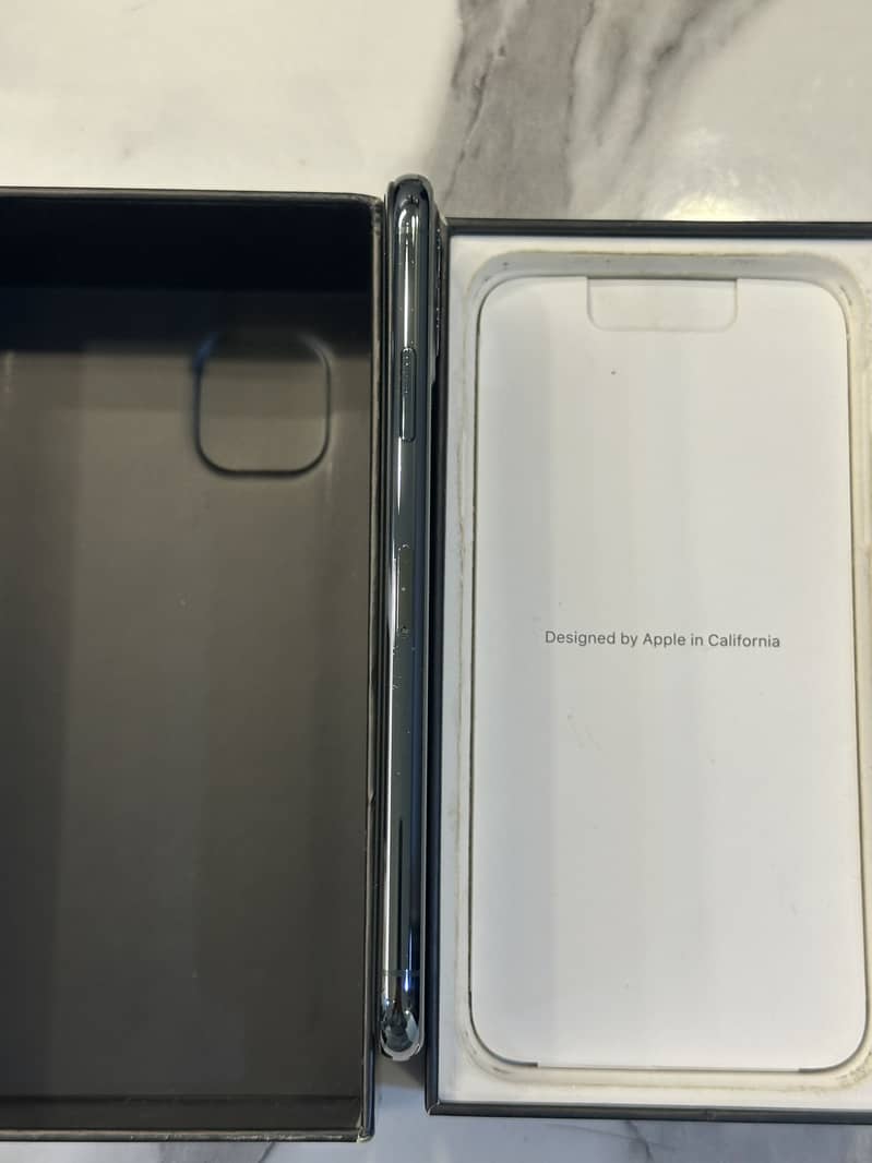 11promax 512gb PTA with Box 9