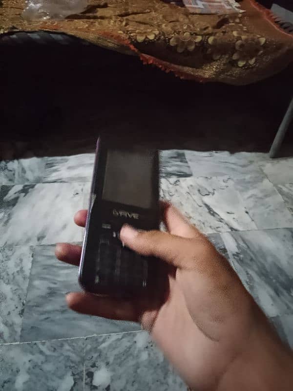 GFIVE KEYPAD PHONE 3