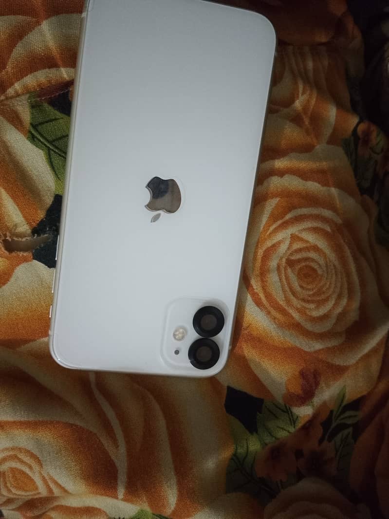 iPhone 11 JV 128 gb fresh condition 1