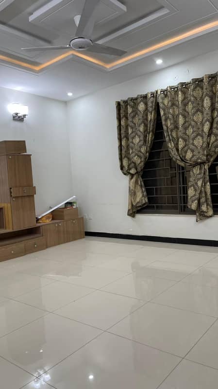 12 Marla upper portion for rent in G15/3 10