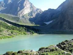 Tour Guide Full open minded Female Required