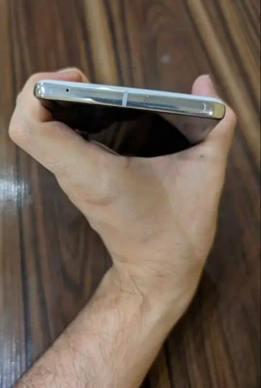 Google pixel 7 pro 4