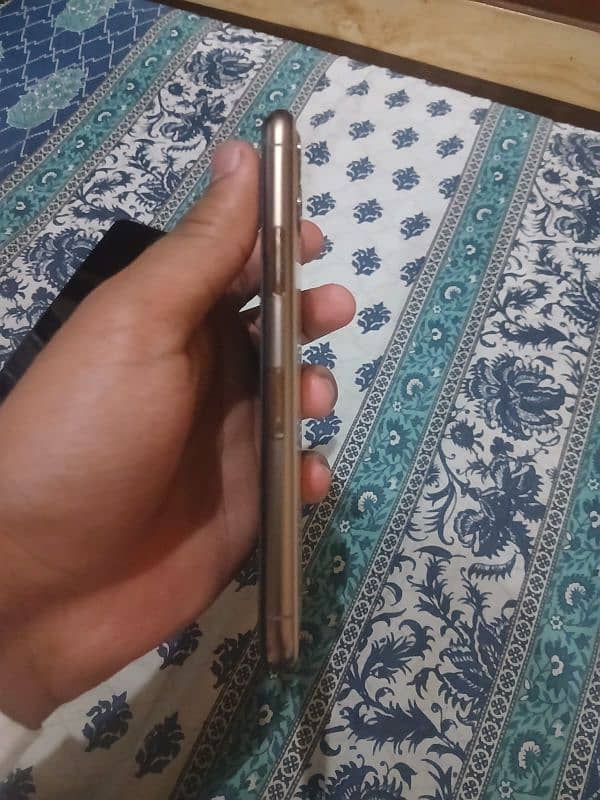 iphone 11 pro non- pta 2