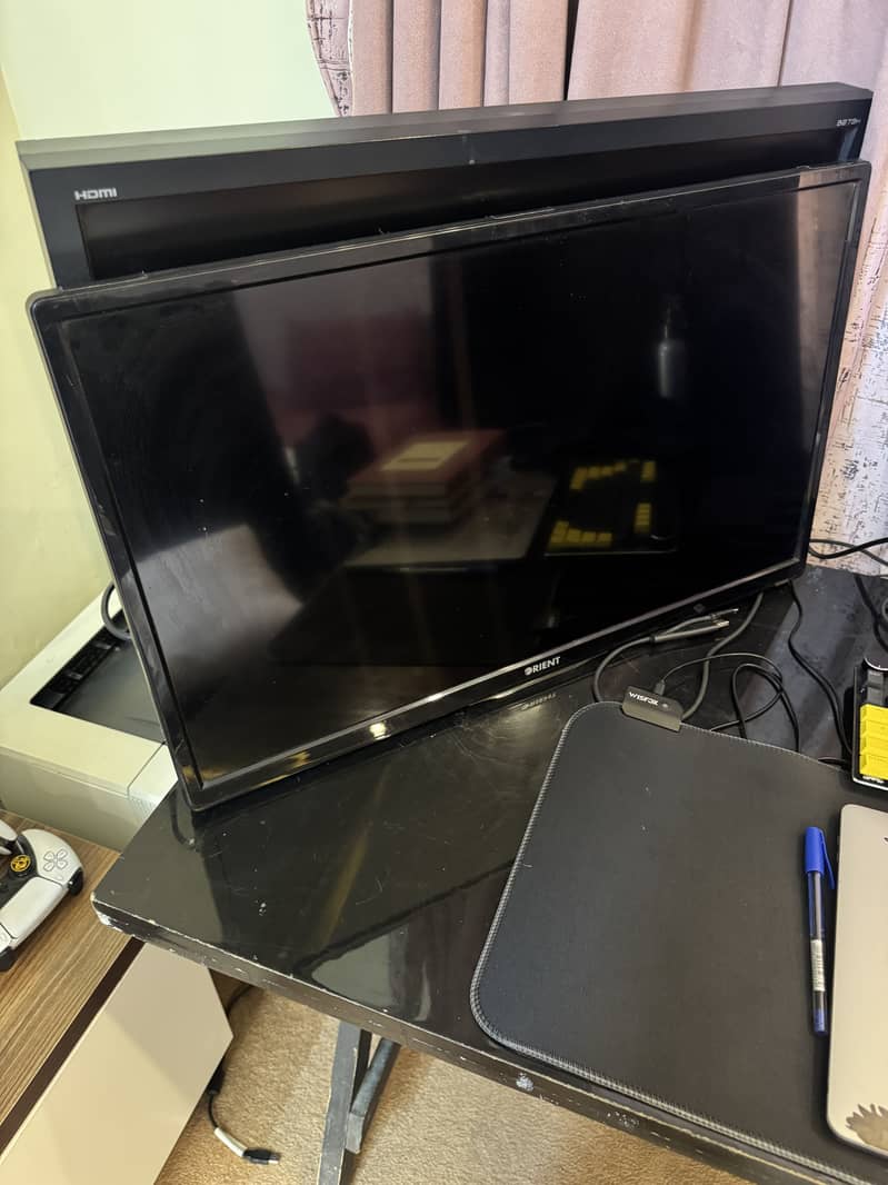 Samsung 32 inch and orient 29 inch lcds 2