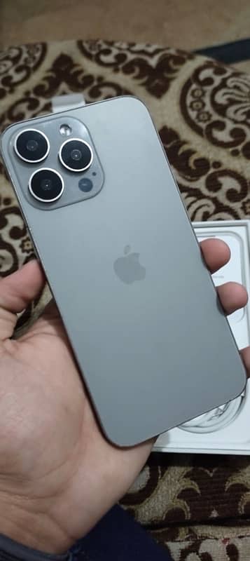 iPhone 15 pro max 0