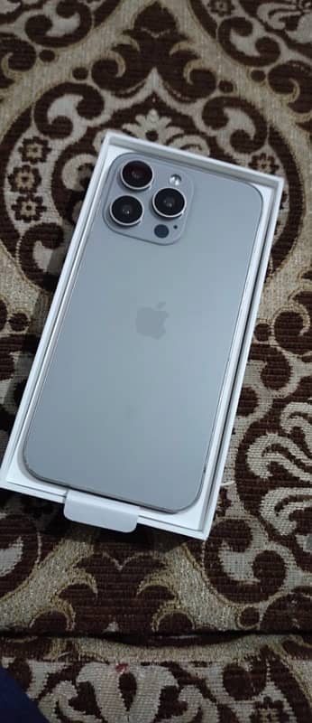 iPhone 15 pro max 2