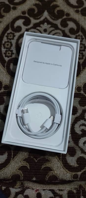 iPhone 15 pro max 4