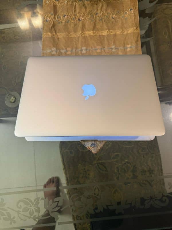 MacBook pro 2015 15 inches 0