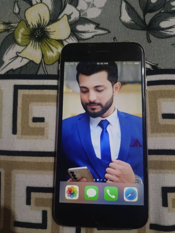 iphone 6 / 10 by 10 condition 1