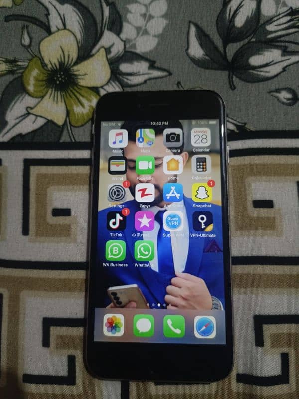 iphone 6 / 10 by 10 condition 2
