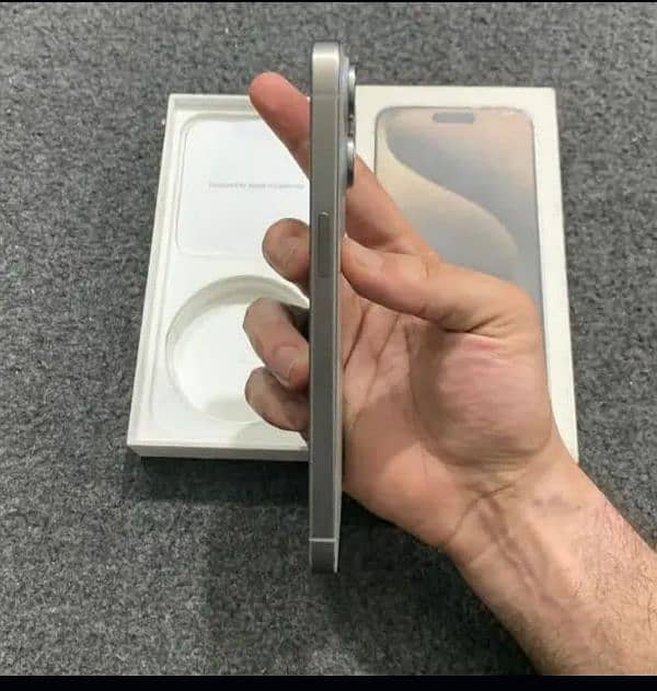 iphone 15 pro max jv 4