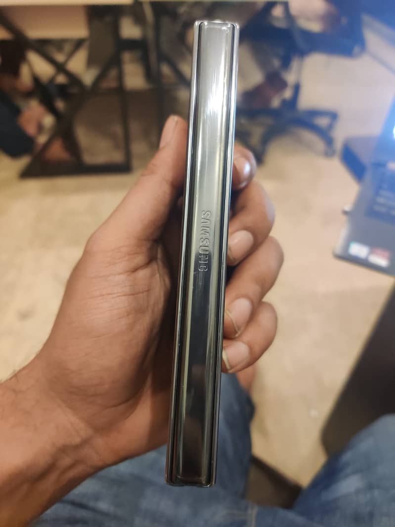 Samsung Mobile Z Fold 4 0