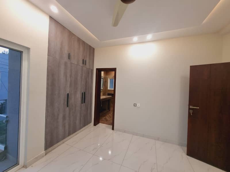 5 MARLA HOUSE AVAILABLE FOR RENT IN EDEN BOULEVARD HOUSING SOCIETY collage road lahore 15