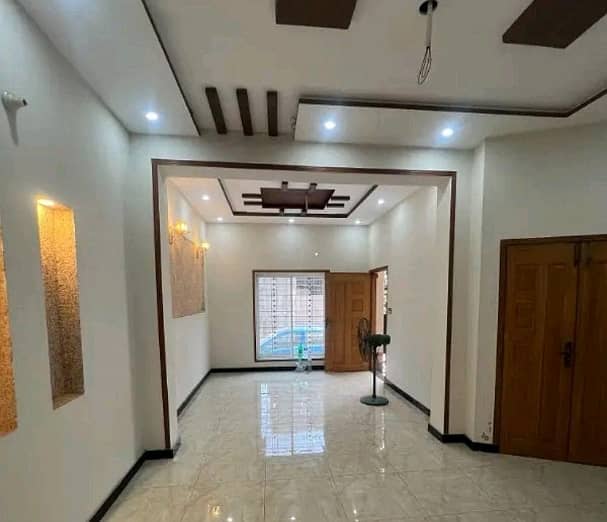 Double Storey 900 Square Feet House For sale In Al Hafeez Garden - Phase 5 Lahore 3
