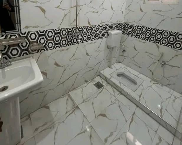 Double Storey 900 Square Feet House For sale In Al Hafeez Garden - Phase 5 Lahore 6