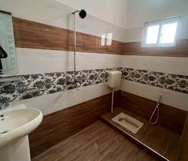 Double Storey 900 Square Feet House For sale In Al Hafeez Garden - Phase 5 Lahore 11