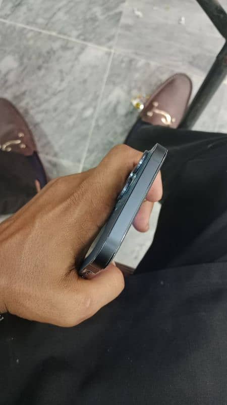 I Phone 12 Pro Max 6