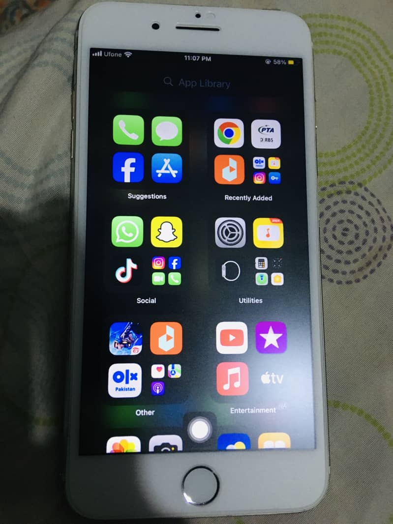 Hey i am selling my iphone 7plus pta aproved 3