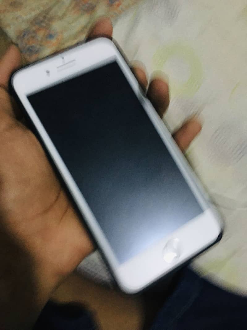 Hey i am selling my iphone 7plus pta aproved 8