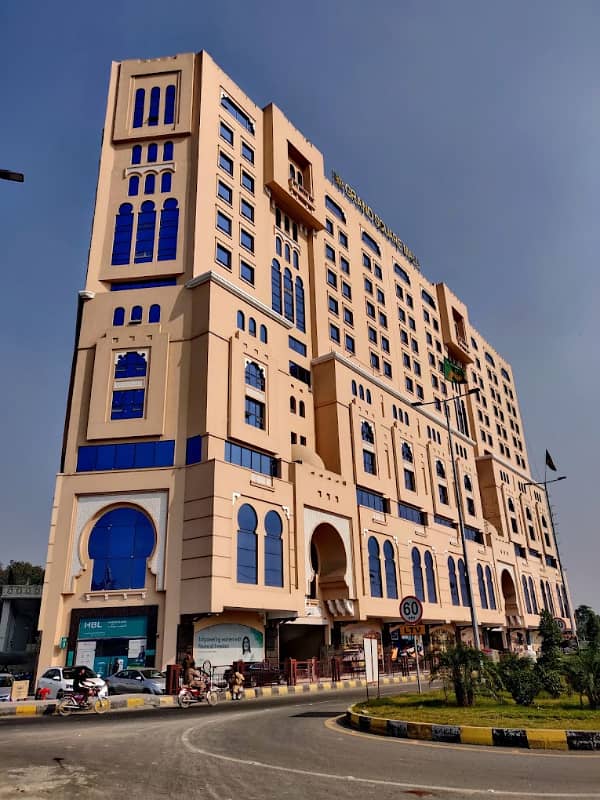 Spacious Ready to move Shops Available in Gulberg ! Get possession on Downpayment 0