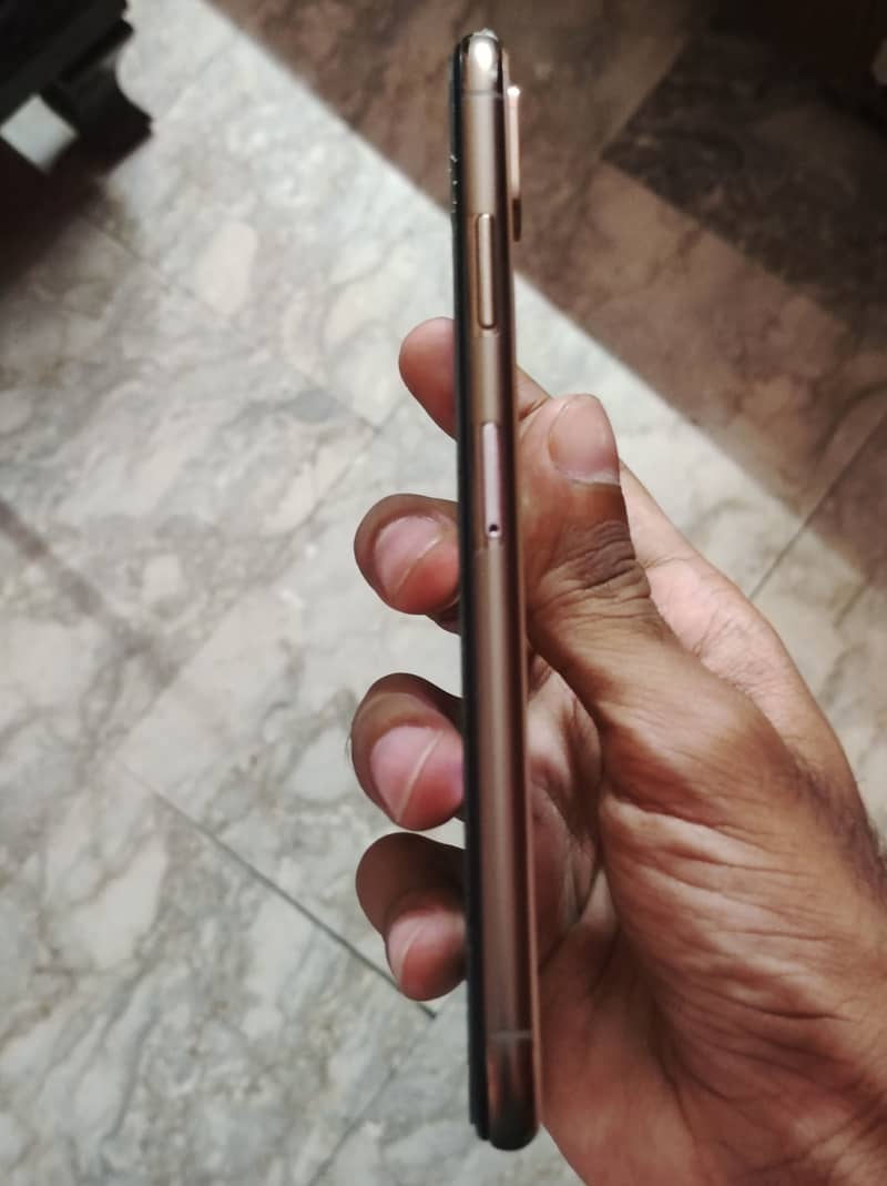 Iphone Xs Max 4