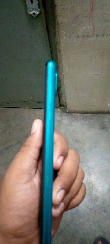 Sharp Aquos R3 non  pta 0