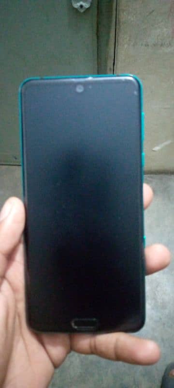 Sharp Aquos R3 non  pta 3