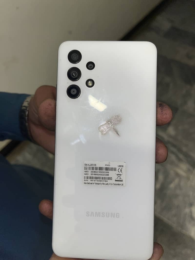 Samsung galaxy a32 with box and charger 10/10 0