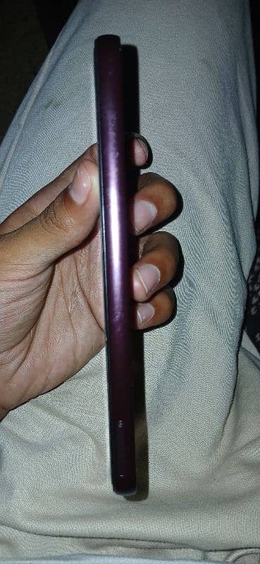 Samsung phone for sale (good price) 4