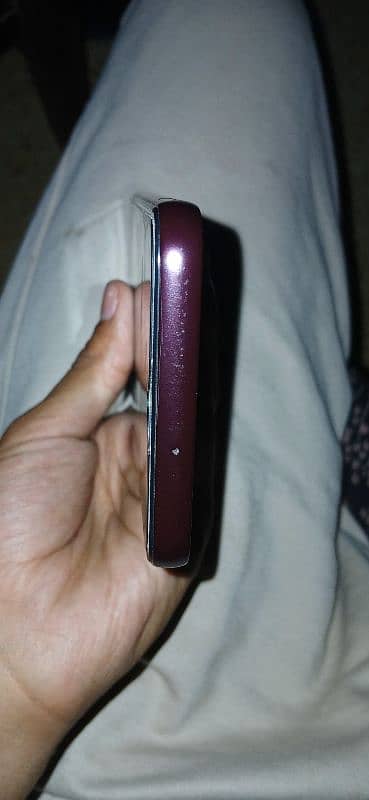 Samsung phone for sale (good price) 5