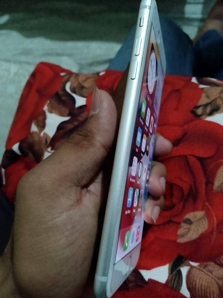 i phone 7 plus 128gb pta aproved 1