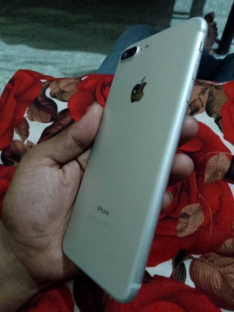 i phone 7 plus 128gb pta aproved 2