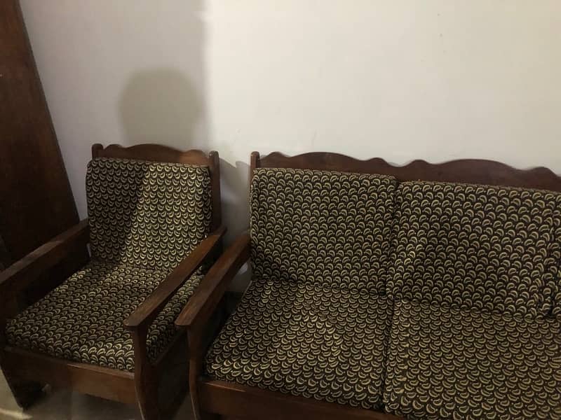 used wooden 5 seater sofa set 0