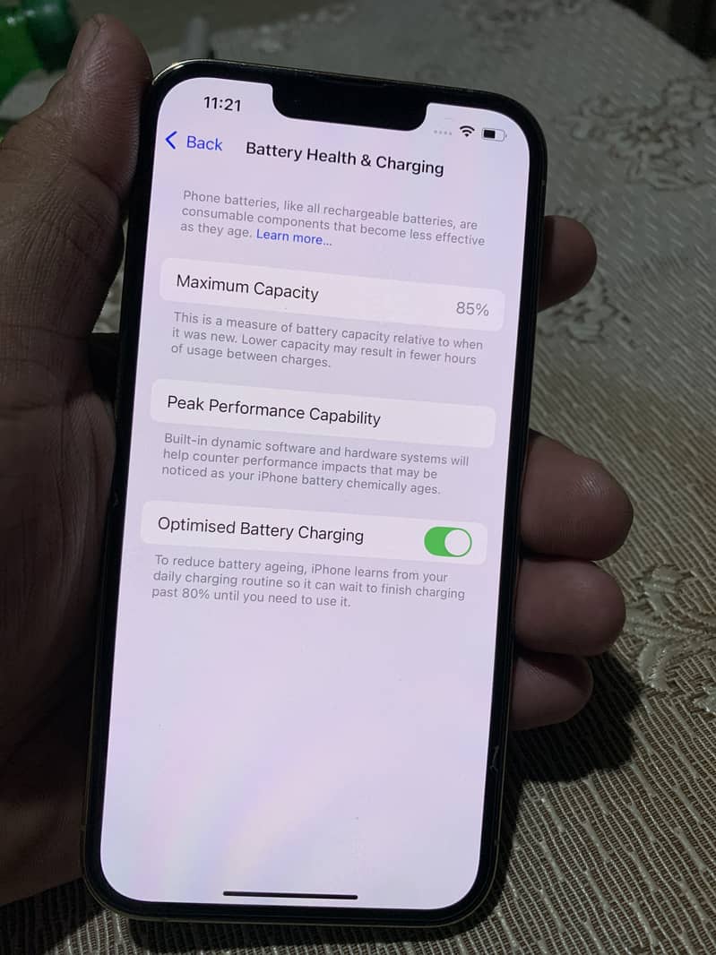 iPhone 13 Pro golden jv 1