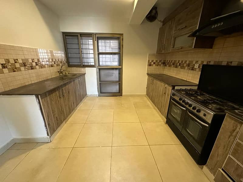 3 bedroom apartment available in Askari 14 Rawalpindi 13