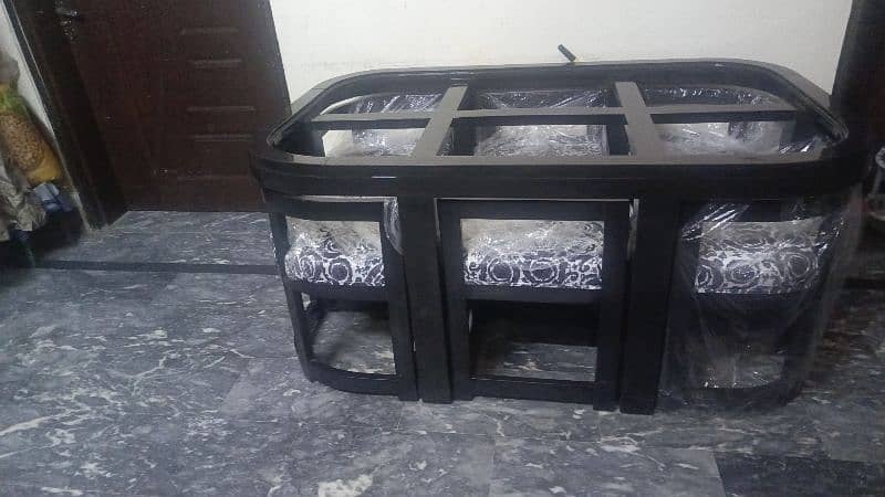 Dning table with six chairs 1