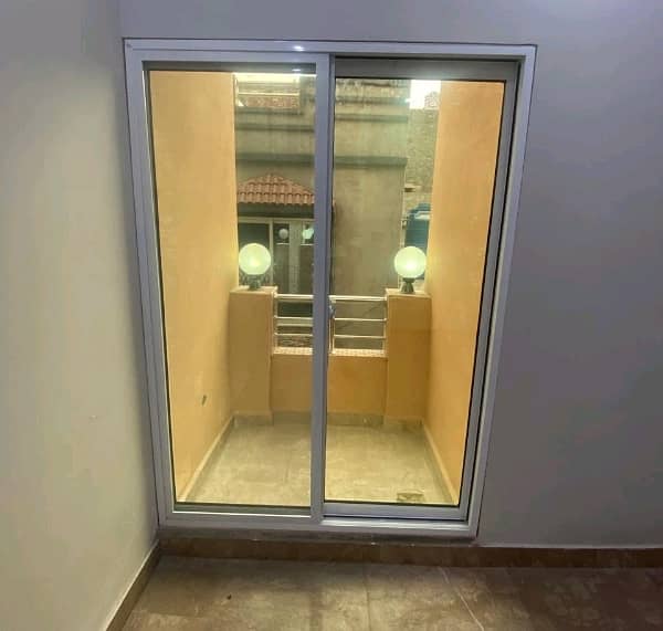 A Prime Location House Of 450 Square Feet In Rs. 6700000 3