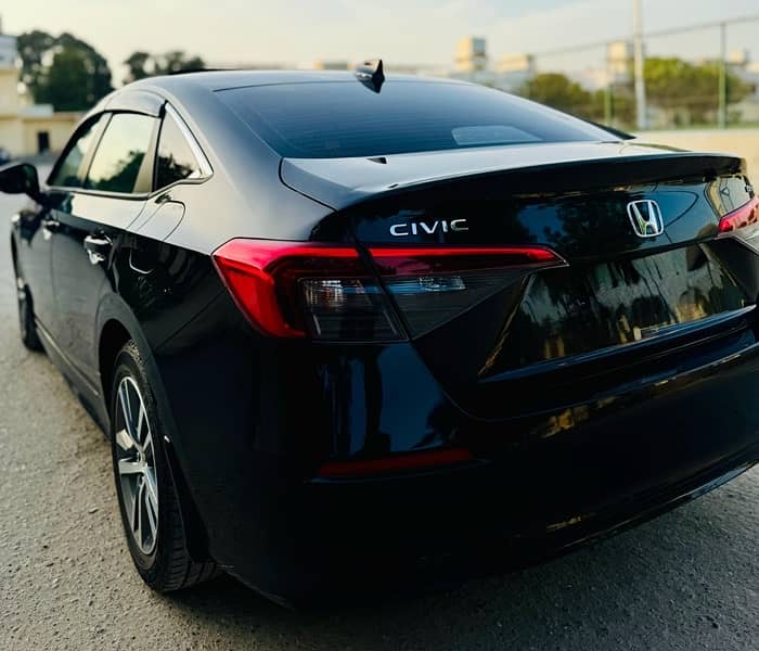 Honda Civic Oriel 2024 8