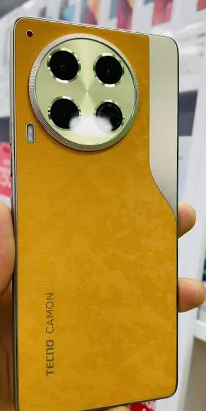 Techno Camon 30 0