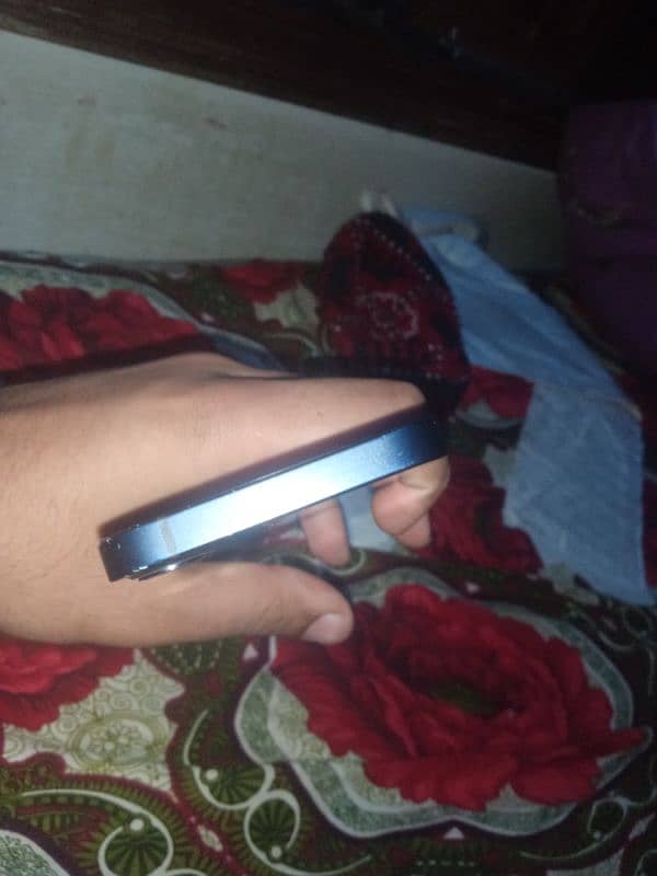 IPHONE 12 MIMI 256 4