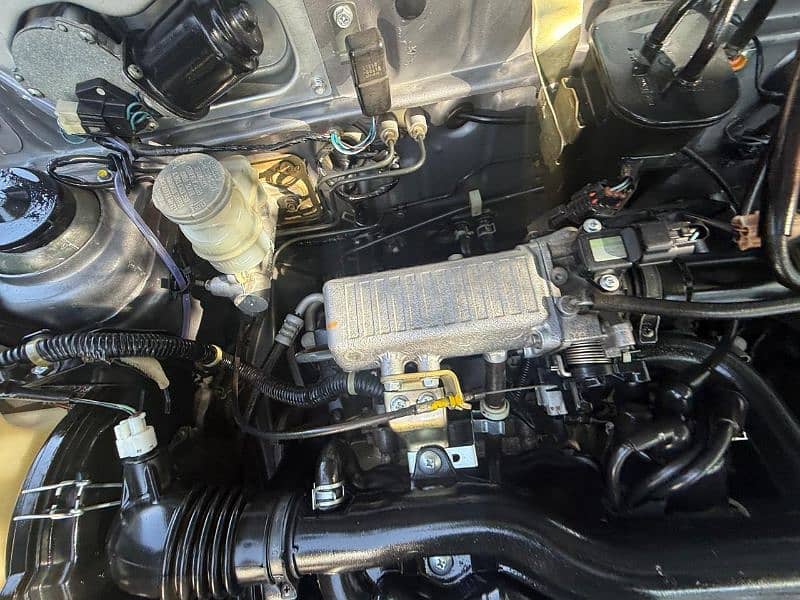 Suzuki Mehran VXR 2016 8
